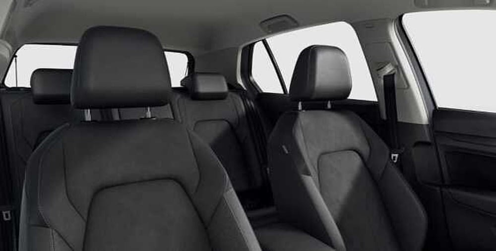 Volkswagen Golf nuova a Ravenna (12)