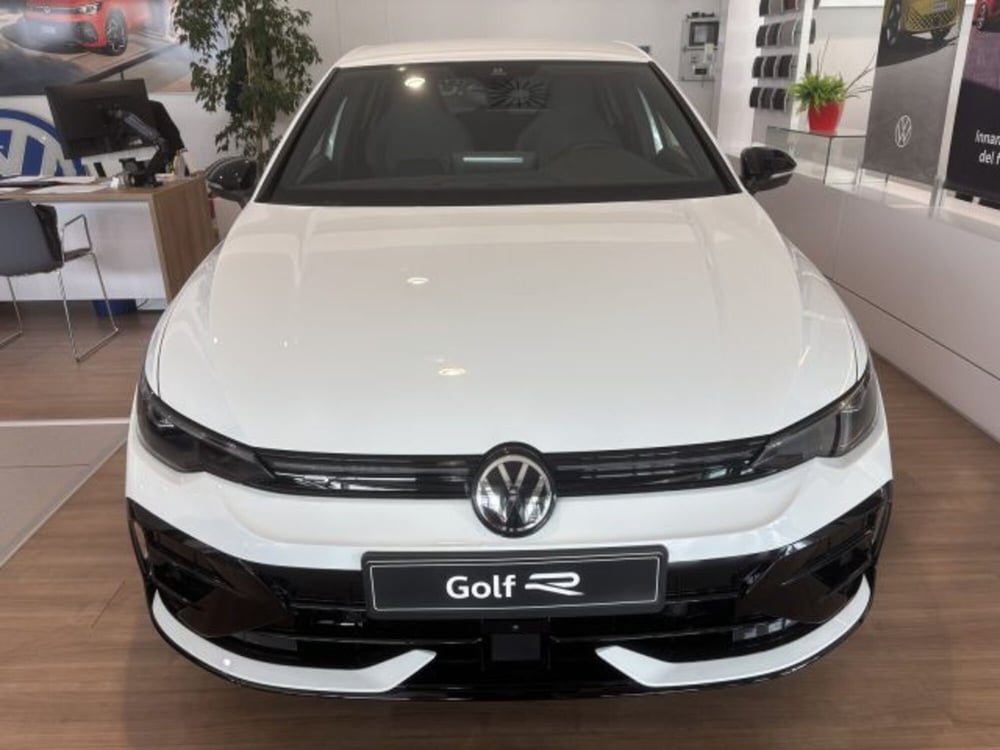 Volkswagen Golf nuova a Vicenza (5)