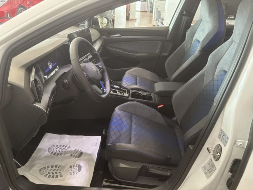 Volkswagen Golf nuova a Vicenza (8)