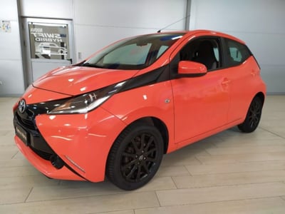 Toyota Aygo 1.0 VVT-i 69 CV 5 porte x-play TSS del 2016 usata a Muggia