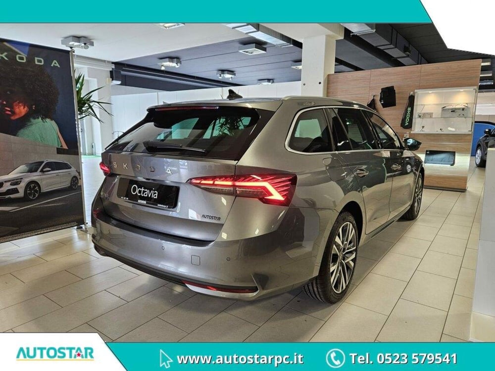 Skoda Octavia Station Wagon nuova a Piacenza (4)