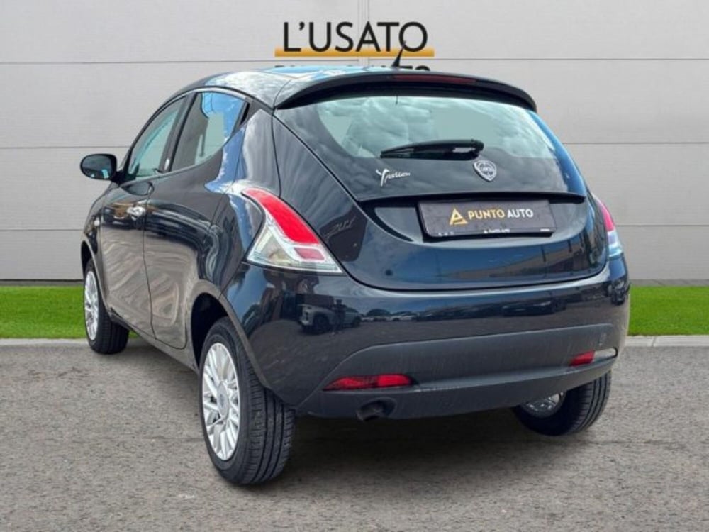 Lancia Ypsilon usata a Ancona (4)