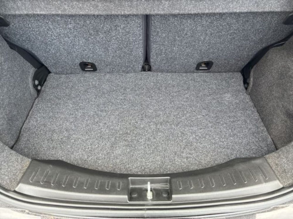 Lancia Ypsilon usata a Ancona (6)