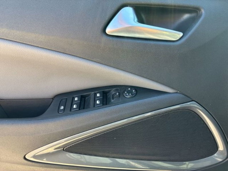 Opel Crossland X usata a Ancona (13)