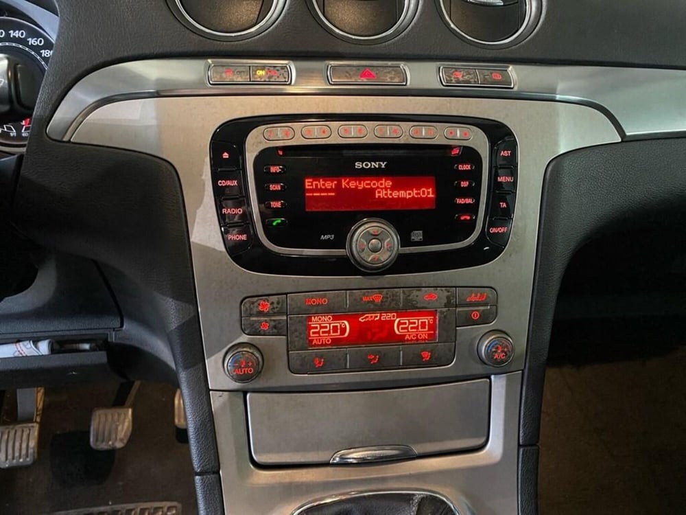 Ford Galaxy usata a Torino (9)
