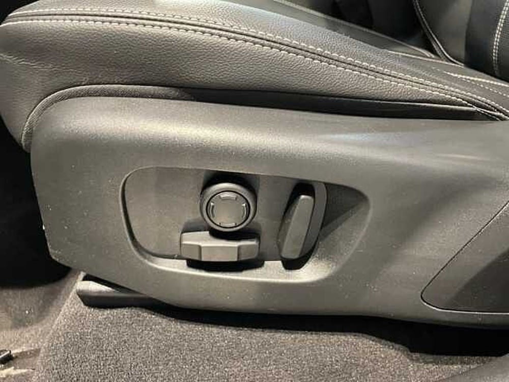 Land Rover Range Rover Velar usata a Ravenna (16)