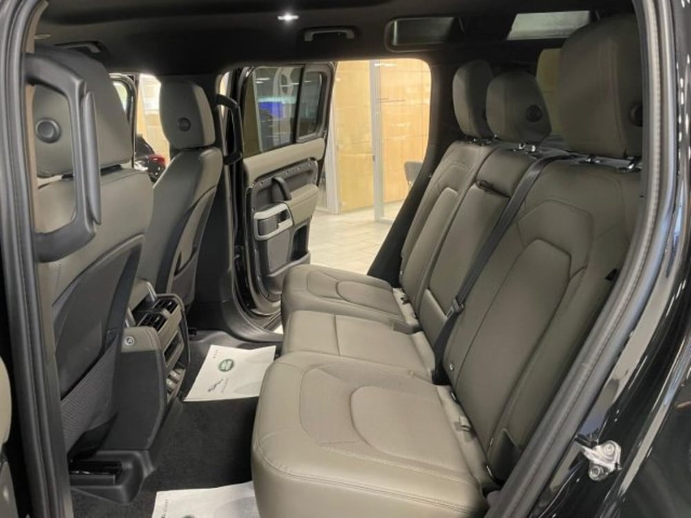 Land Rover Defender usata a Cuneo (12)