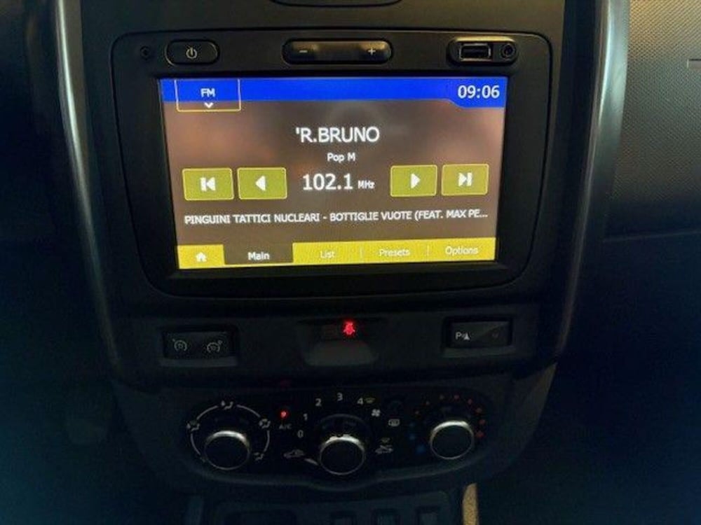 Dacia Duster usata a Modena (9)