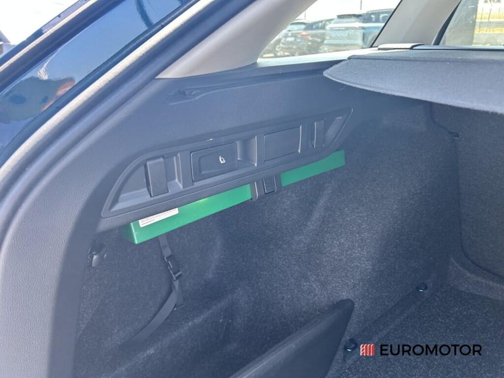Skoda Octavia Station Wagon usata a Bari (12)
