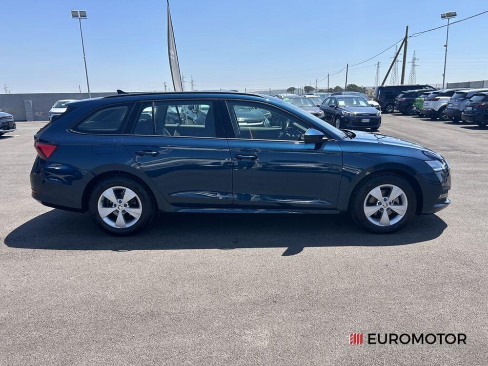 Skoda Octavia Station Wagon usata a Bari (4)