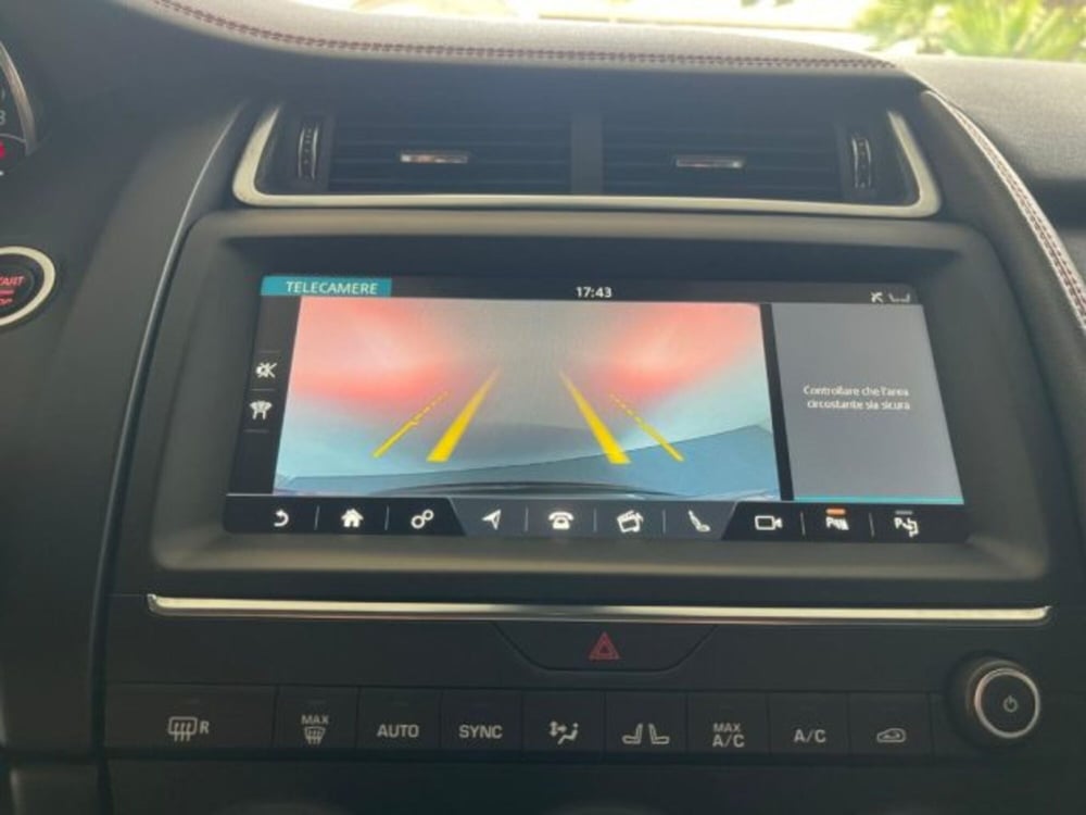 Jaguar E-Pace usata a Trapani (17)