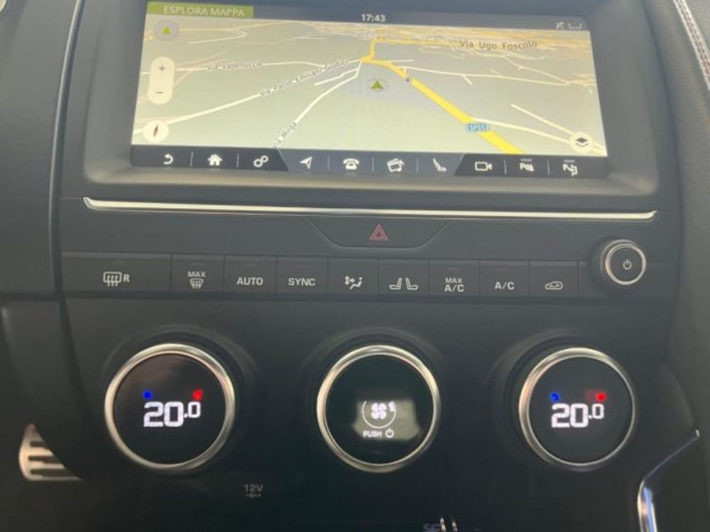 Jaguar E-Pace usata a Trapani (18)