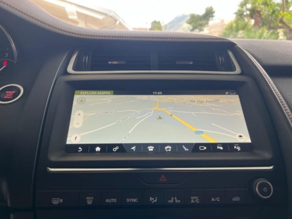 Jaguar E-Pace usata a Trapani (19)