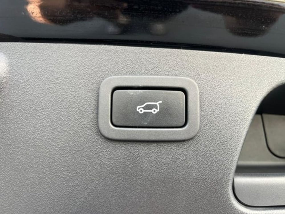 Jaguar E-Pace usata a Trapani (4)