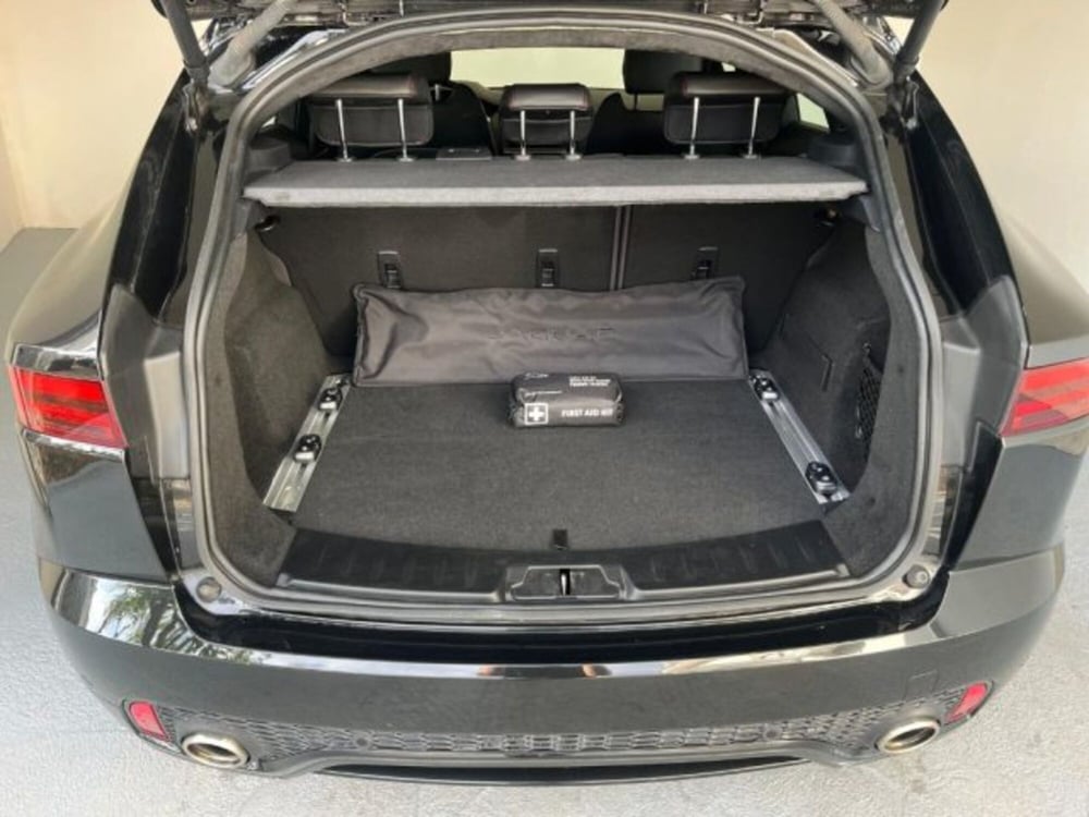 Jaguar E-Pace usata a Trapani (5)