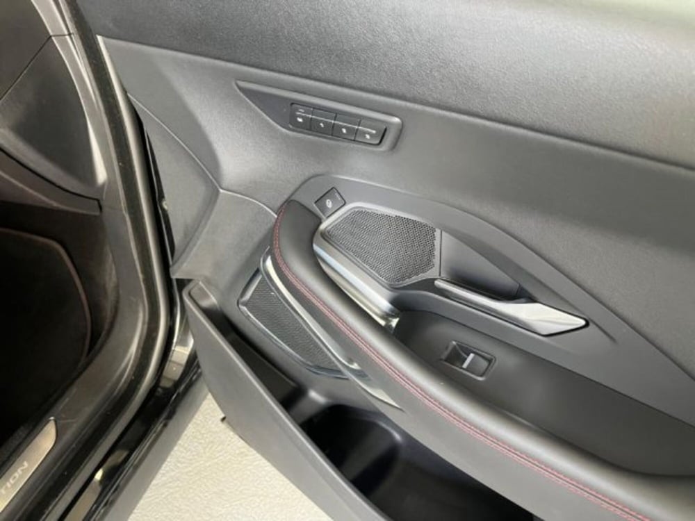 Jaguar E-Pace usata a Trapani (8)