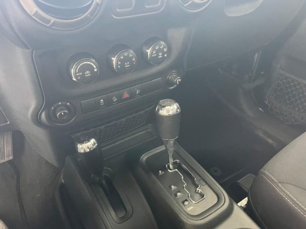 Jeep Wrangler usata a Trapani (9)