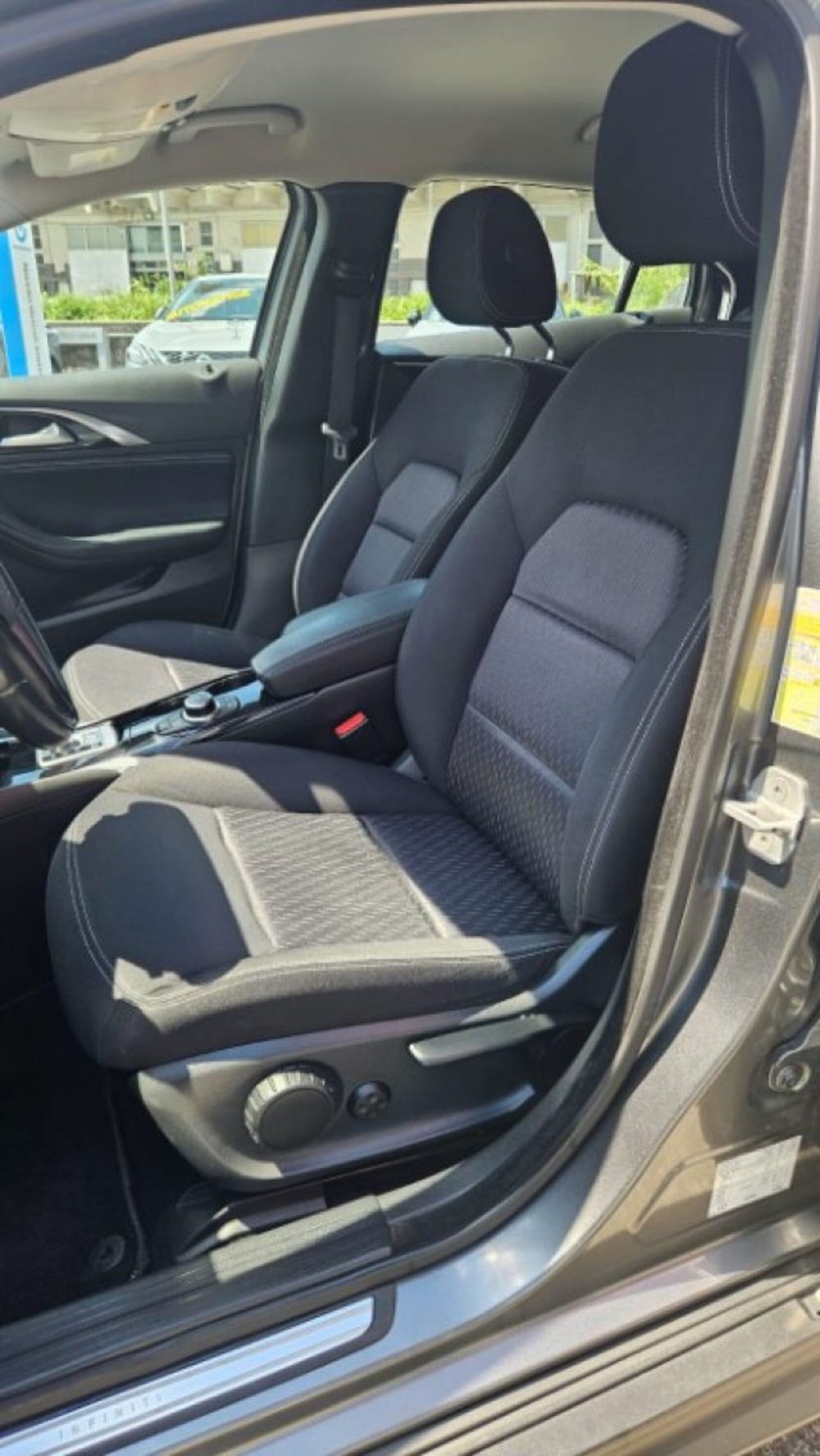 Infiniti QX30 usata a Lucca (15)