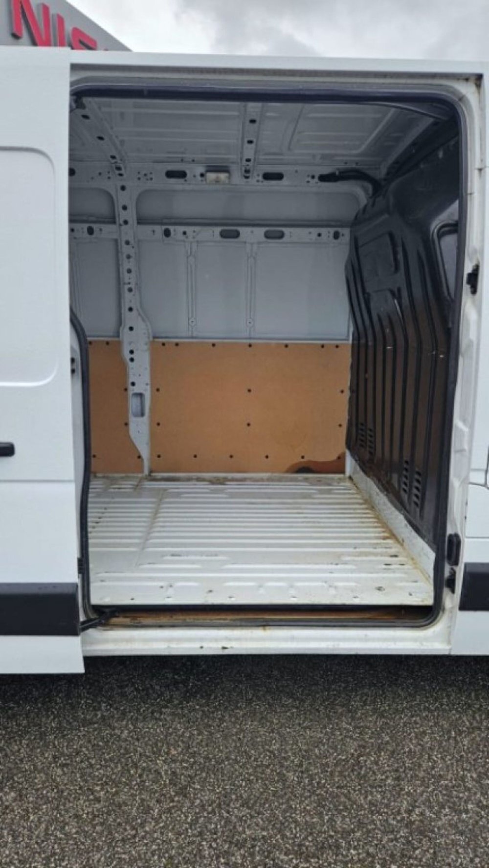Nissan NV400 Furgone usata a Lucca (8)