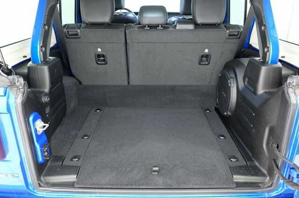 Jeep Wrangler Unlimited usata a Mantova (11)