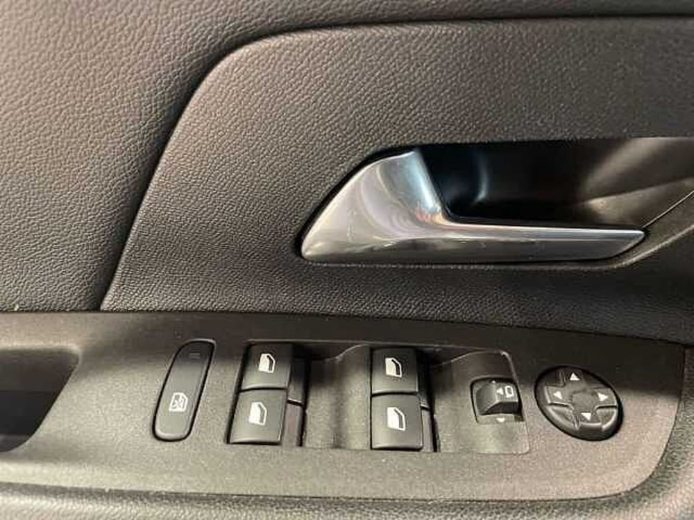 Opel Mokka usata a Salerno (13)