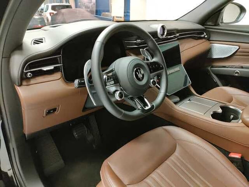 Maserati Grecale usata a Teramo (11)