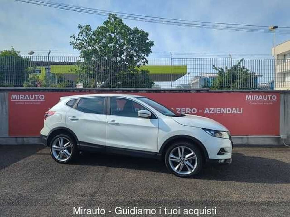 Nissan Qashqai usata a Roma