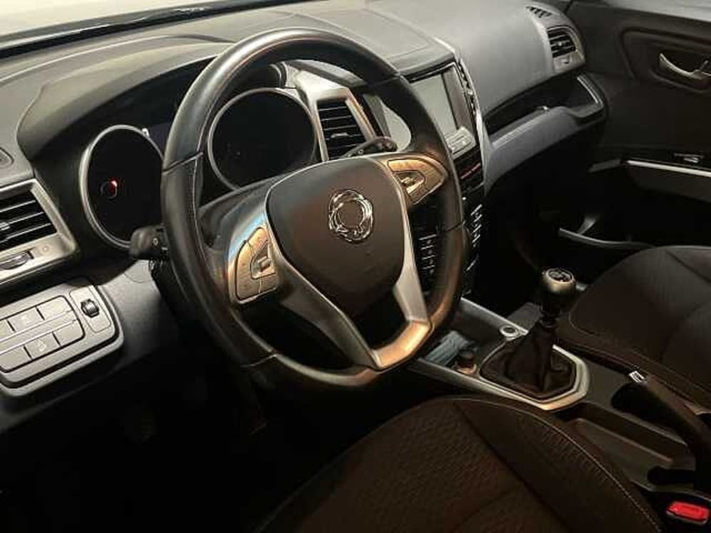 Ssangyong Tivoli usata a Catanzaro (12)