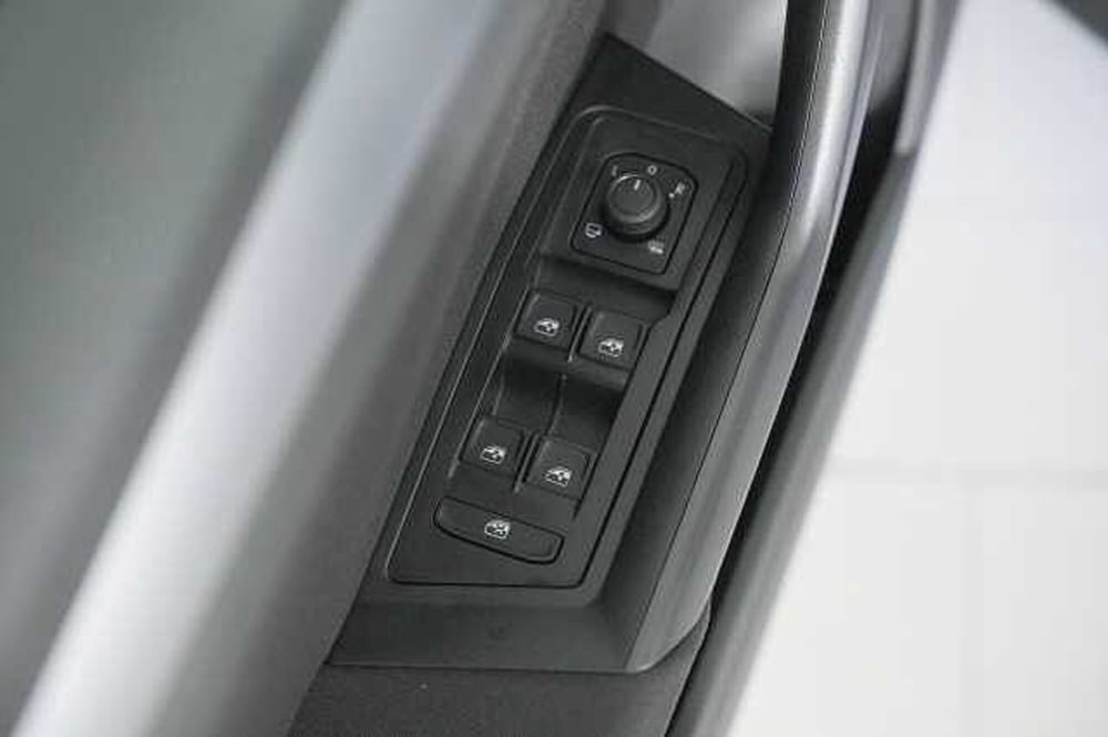 Volkswagen T-Roc usata a Como (13)