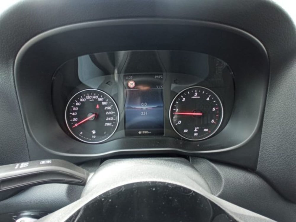 Mercedes-Benz Vito nuova a Potenza (14)