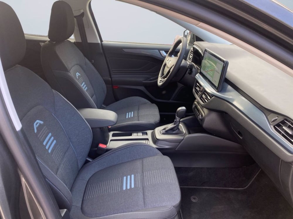 Ford Focus Station Wagon nuova a Milano (11)