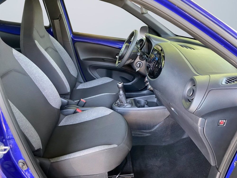 Toyota Aygo X usata a Milano (11)