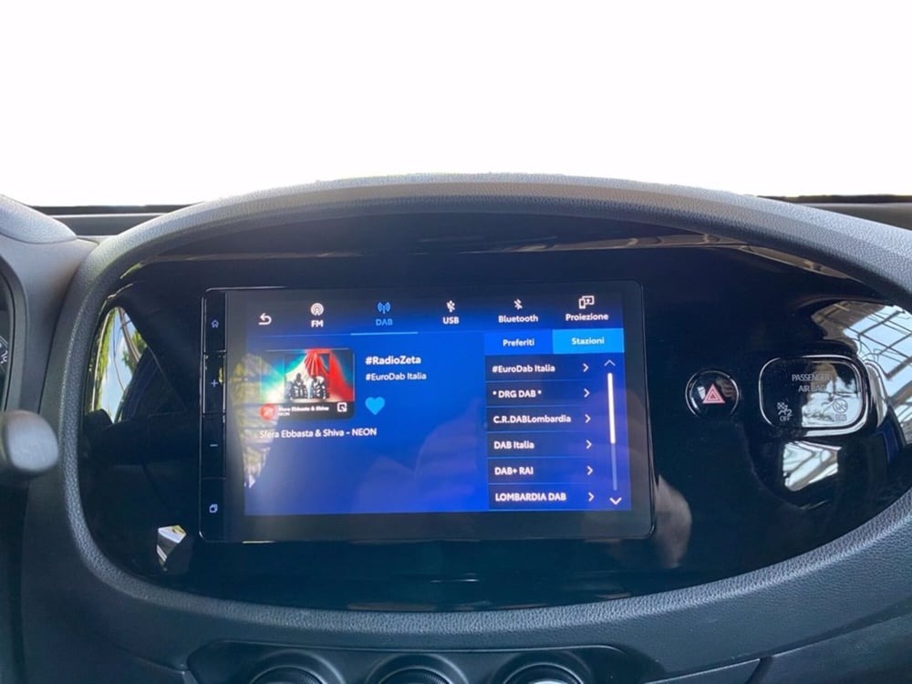 Toyota Aygo X usata a Milano (14)