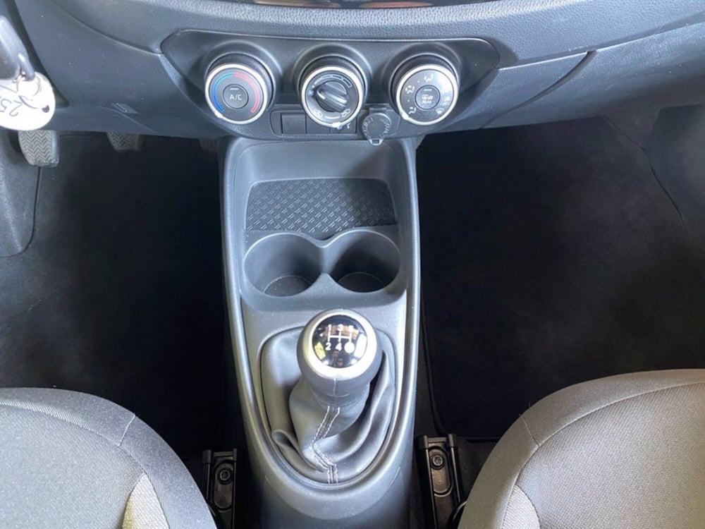 Toyota Aygo X usata a Milano (15)