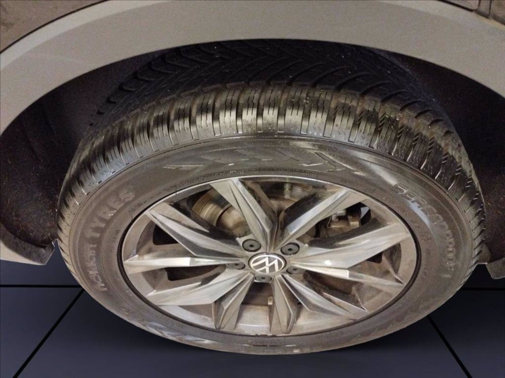 Volkswagen Tiguan usata a Milano (18)