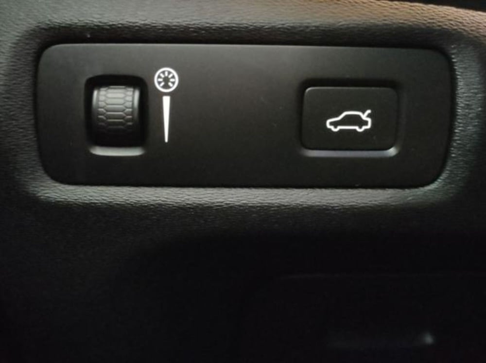 Volvo V90 Cross Country usata a Modena (11)