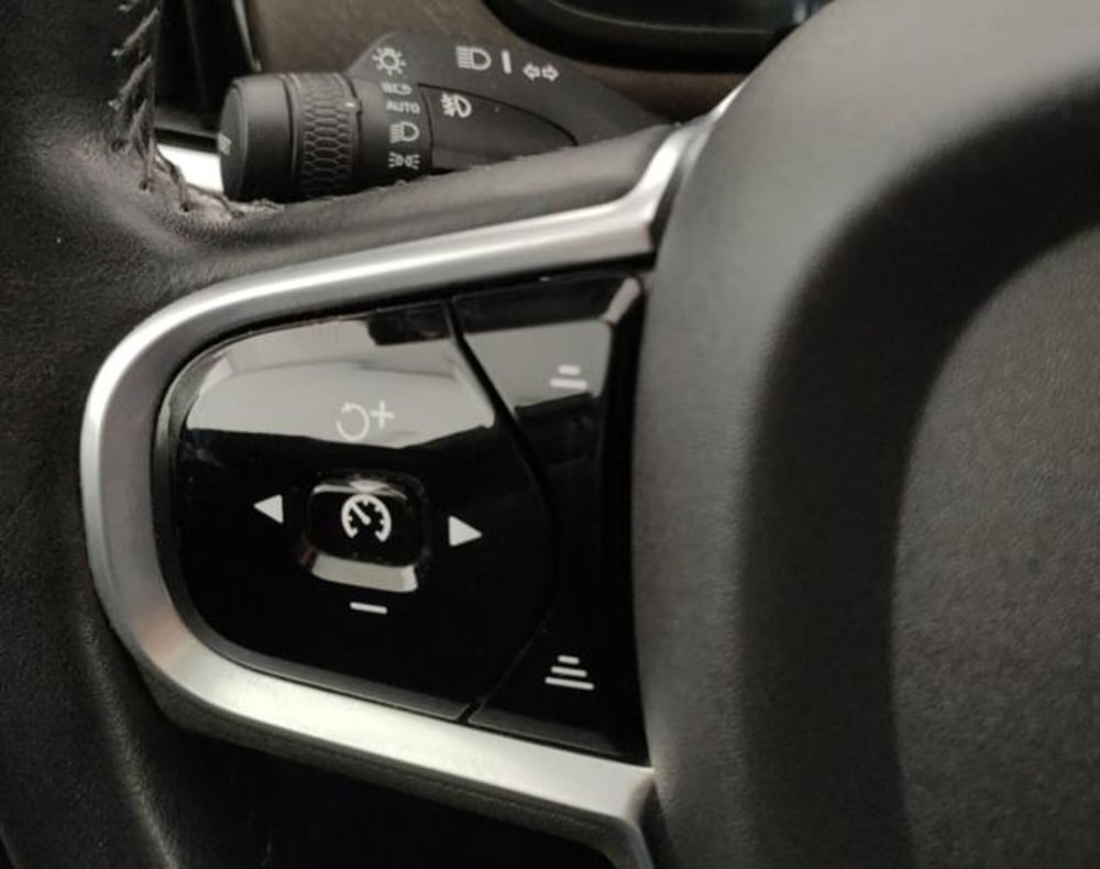 Volvo V90 Cross Country usata a Modena (17)