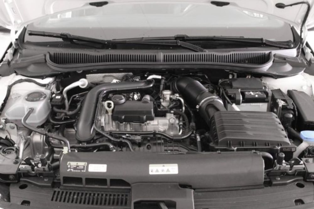 Volkswagen Polo nuova a Novara (11)