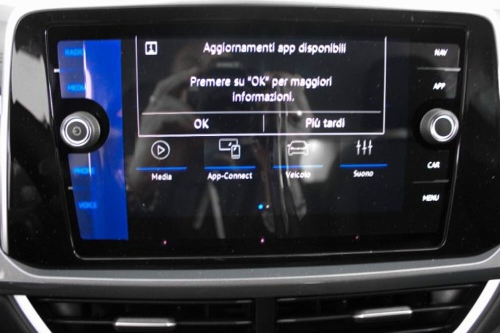 Volkswagen T-Roc nuova a Novara (13)