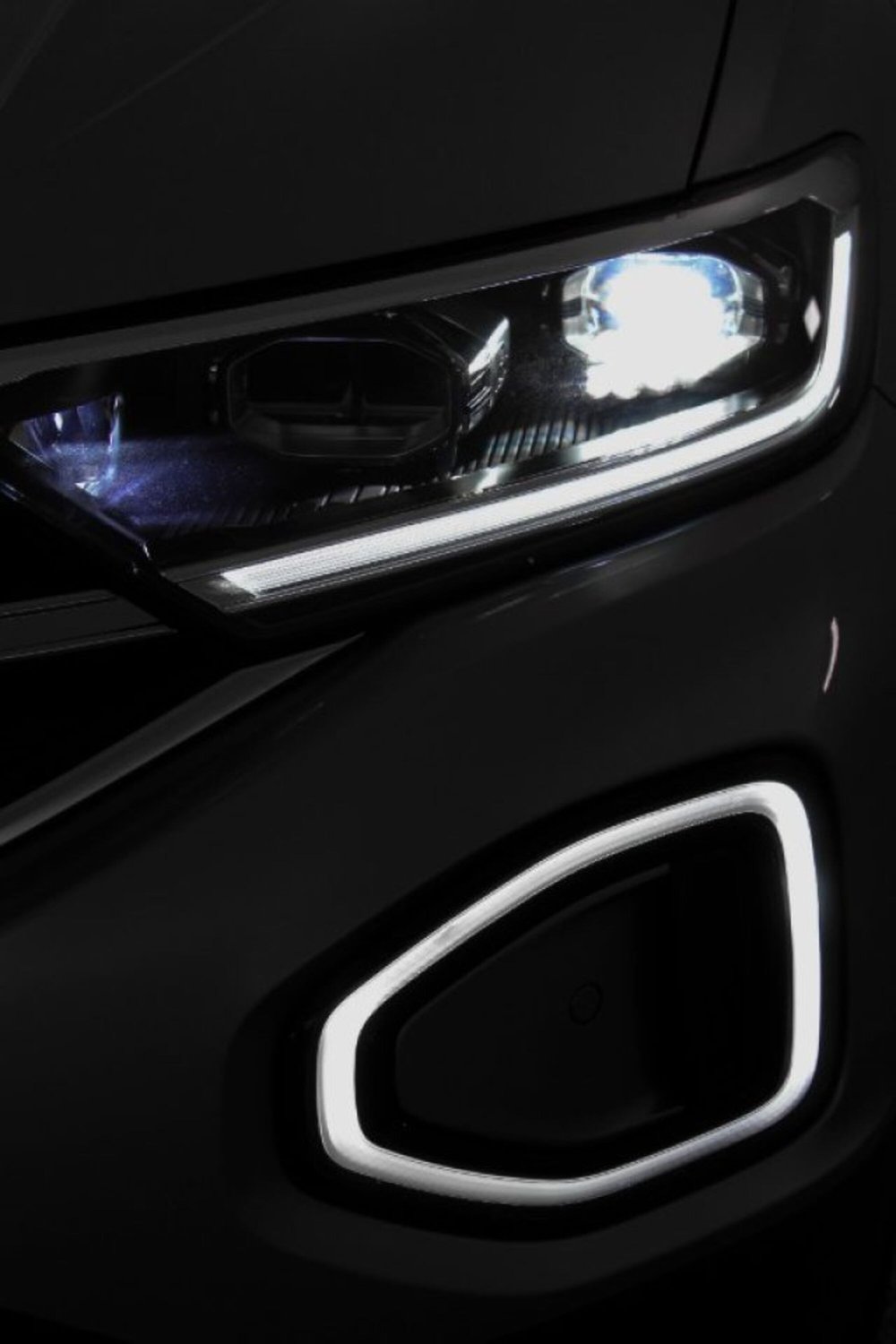 Volkswagen T-Roc nuova a Novara (16)