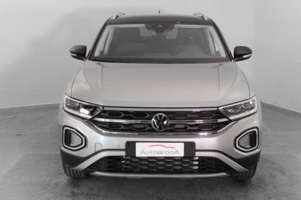 Volkswagen T-Roc nuova a Novara (2)