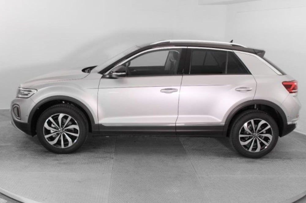 Volkswagen T-Roc nuova a Novara (3)