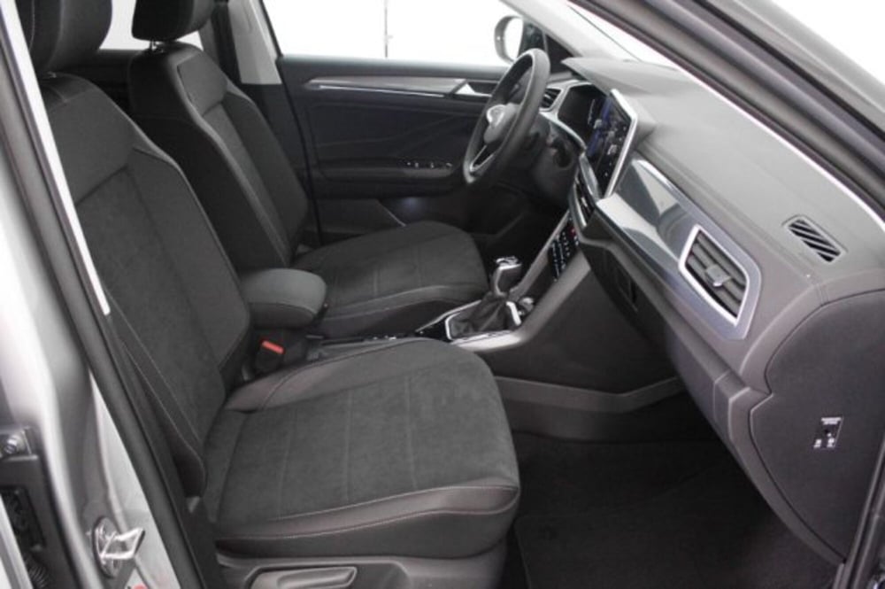 Volkswagen T-Roc nuova a Novara (8)