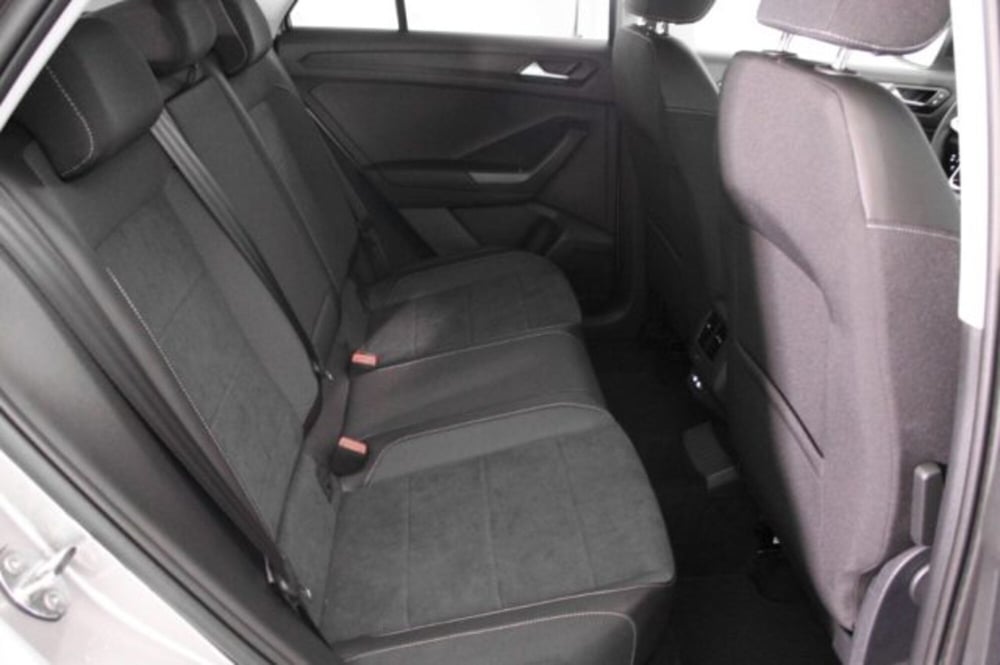 Volkswagen T-Roc nuova a Novara (9)