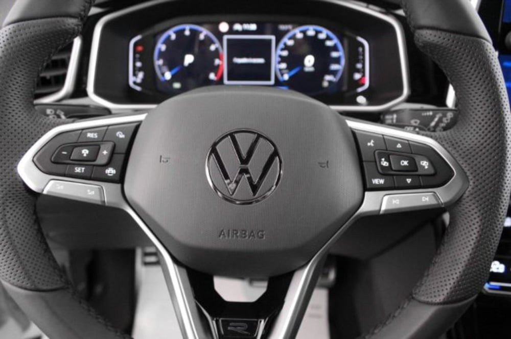 Volkswagen T-Roc nuova a Novara (14)