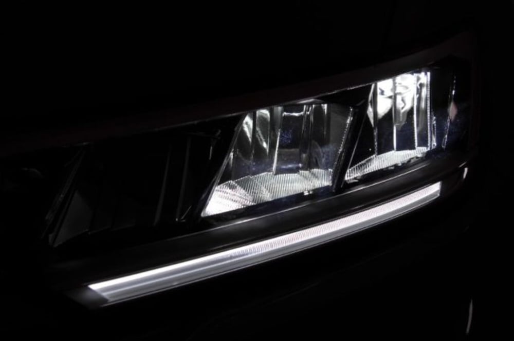 Volkswagen T-Roc nuova a Novara (17)