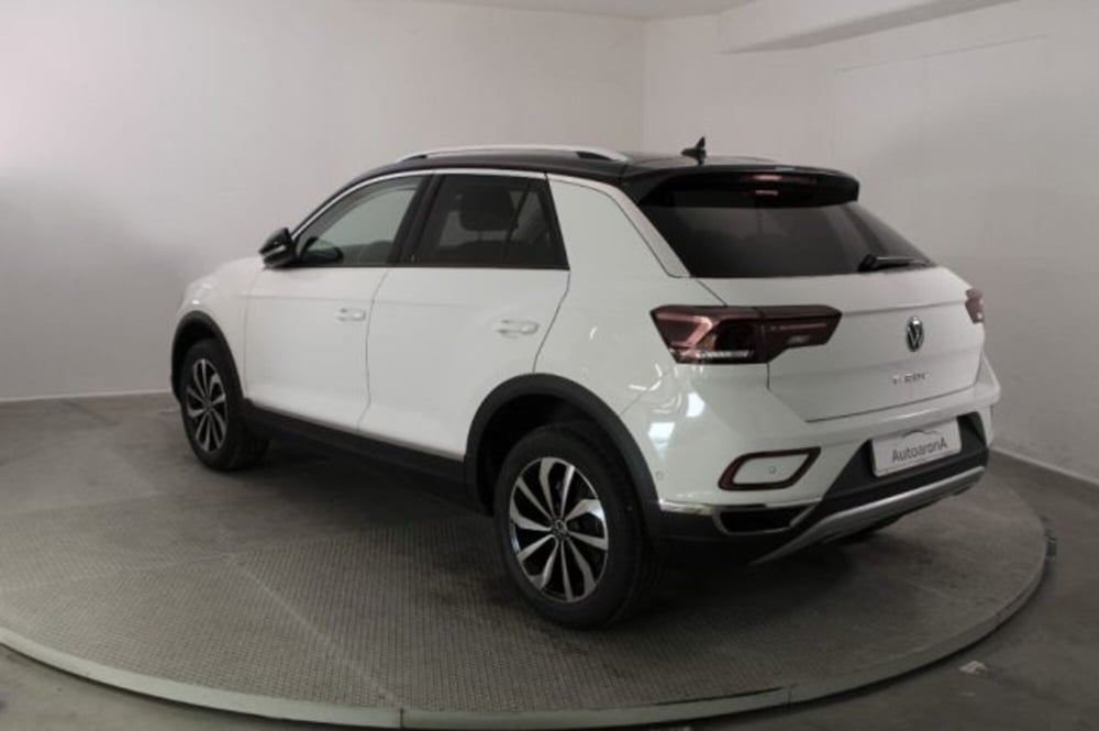 Volkswagen T-Roc nuova a Novara (4)