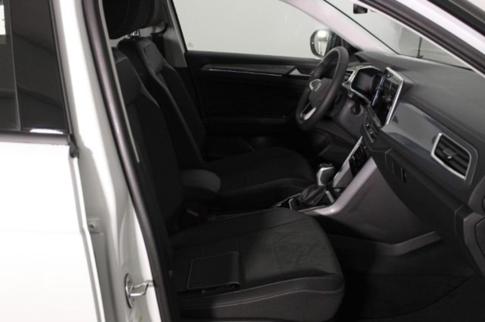 Volkswagen T-Roc nuova a Novara (8)