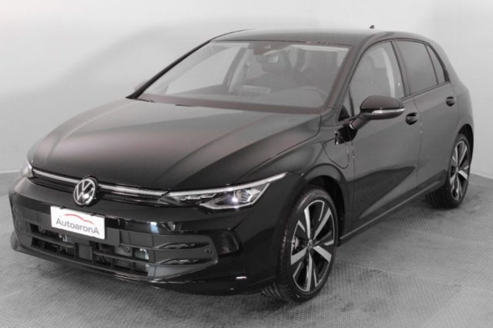 Volkswagen Golf nuova a Novara