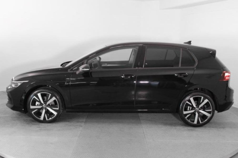 Volkswagen Golf nuova a Novara (3)